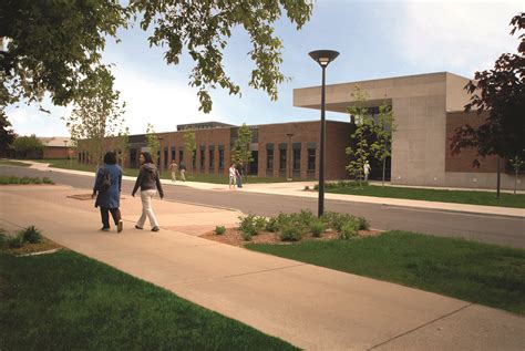 In order to take online, hybrid and remote courses, or to do computer work for on campus classes from home, you must own or have convenient access to a computer system. . Schoolcraft college